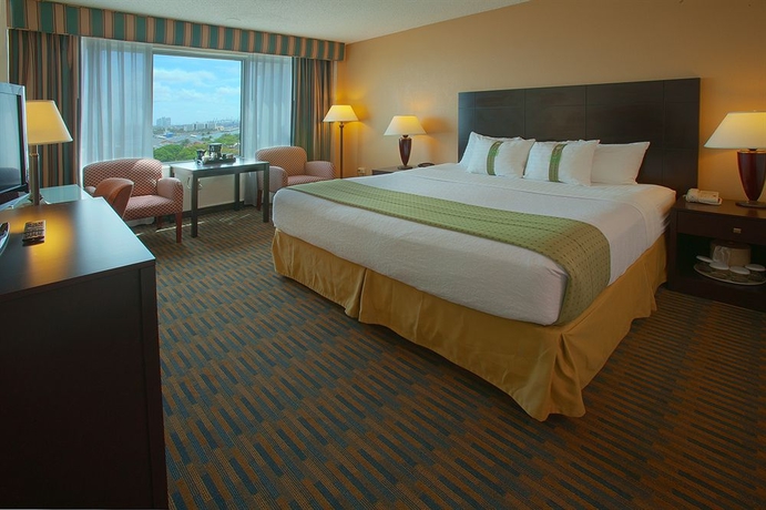 Imagen de la habitación del Hotel Holiday Inn Port of Miami. Foto 5