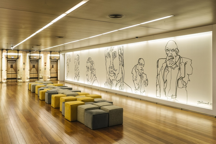 Imagen de los interiores del Hotel Holiday Inn Porto Gaia. Foto 15