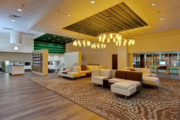 Imagen de los interiores del Hotel Holiday Inn Poughkeepsie, an IHG. Foto 17