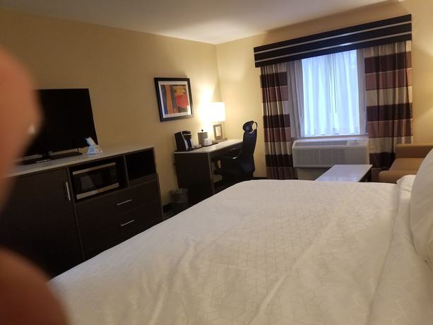 Imagen de la habitación del Hotel Holiday Inn Poughkeepsie, an IHG. Foto 8