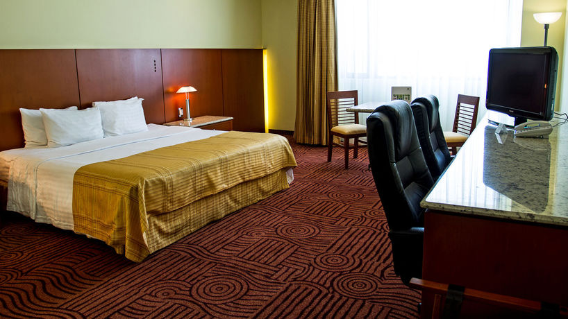 Imagen de la habitación del Hotel Holiday Inn Puebla Finsa. Foto 1