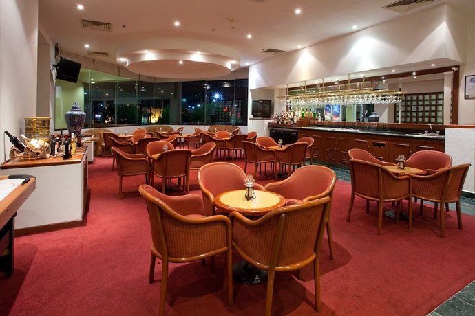 Imagen del bar/restaurante del Hotel Holiday Inn Puebla La Noria, An Ihg. Foto 4