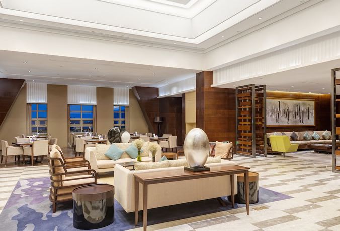 Imagen de los interiores del Hotel Holiday Inn Qingdao Expo, An Ihg. Foto 13