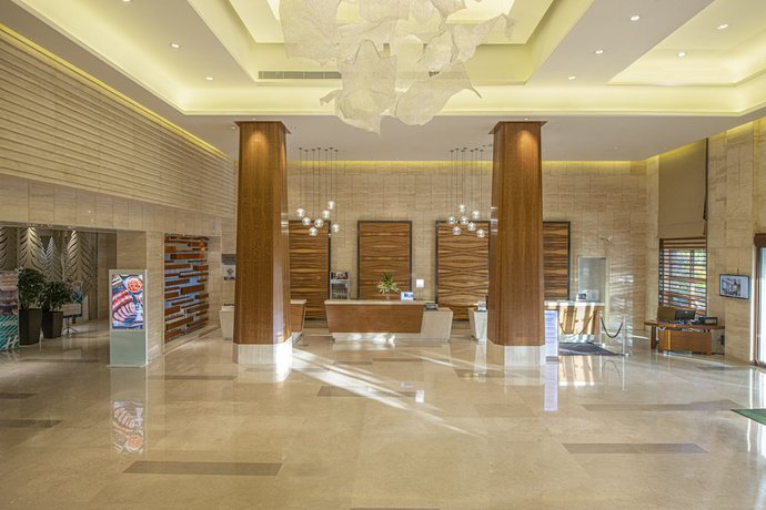 Imagen de los interiores del Hotel Holiday Inn Qingdao Expo, An Ihg. Foto 14