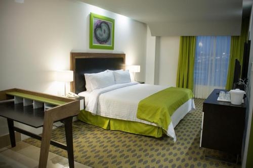 Imagen de la habitación del Hotel Holiday Inn Queretaro Zona Krystal, An Ihg. Foto 8