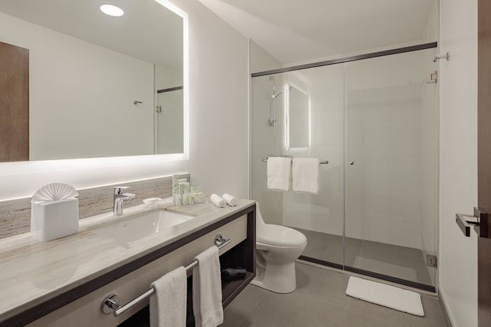 Imagen de la habitación del Hotel Holiday Inn Quito Airport, an IHG Hotel. Foto 8