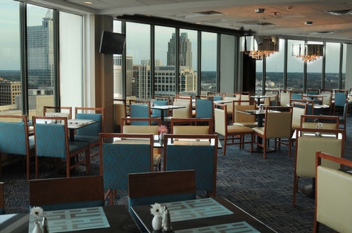 Imagen del bar/restaurante del Hotel Holiday Inn Raleigh Downtown - Capital, An Ihg. Foto 2