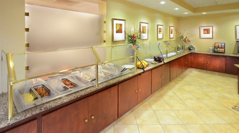 Imagen del bar/restaurante del Hotel Holiday Inn Raleigh-durham Airport, An Ihg. Foto 5