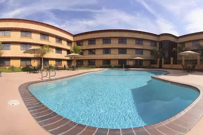 Imagen de la piscina del Hotel Holiday Inn Rancho Cordova, An Ihg. Foto 17