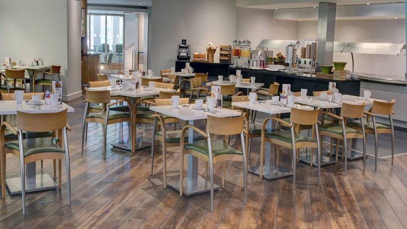 Imagen del bar/restaurante del Hotel Holiday Inn Reading South M4 Jct11, An Ihg. Foto 8