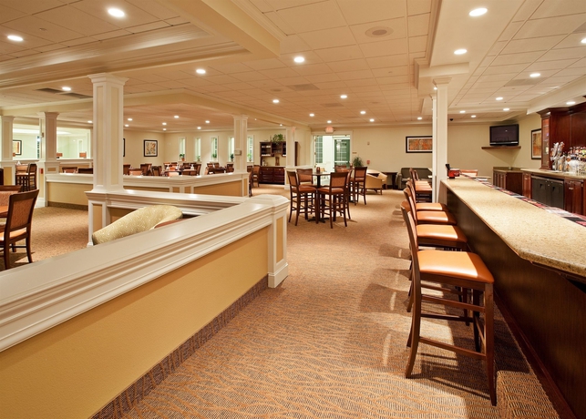 Imagen del bar/restaurante del Hotel Holiday Inn Redding, An Ihg. Foto 4