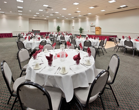 Imagen de los interiores del Hotel Holiday Inn Redding, An Ihg. Foto 14