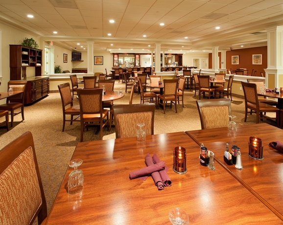 Imagen del bar/restaurante del Hotel Holiday Inn Redding, An Ihg. Foto 5