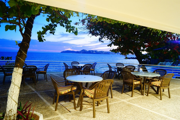 Imagen del bar/restaurante del Hotel Holiday Inn Resort Acapulco, An Ihg. Foto 4