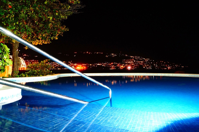 Imagen de la piscina del Hotel Holiday Inn Resort Acapulco, An Ihg. Foto 14