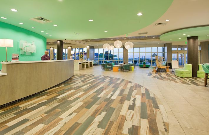 Imagen de los interiores del Hotel Holiday Inn Resort Fort Walton Beach, An Ihg. Foto 19
