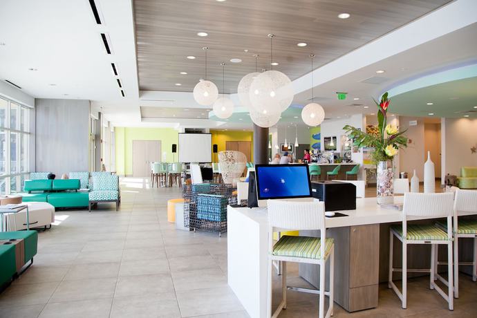Imagen del bar/restaurante del Hotel Holiday Inn Resort Fort Walton Beach, An Ihg. Foto 2