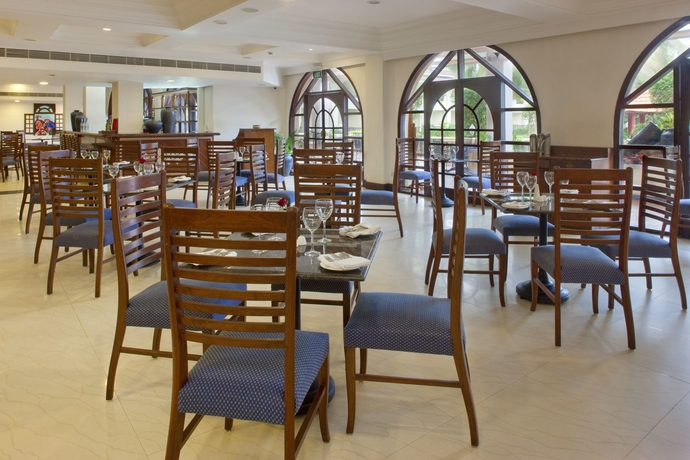 Imagen del bar/restaurante del Hotel Holiday Inn Resort Goa, An Ihg. Foto 2