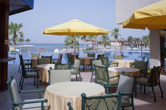 Imagen del bar/restaurante del Hotel Holiday Inn Resort Half Moon Bay. Foto 1