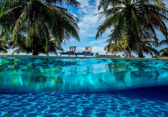 Imagen de la piscina del Hotel Holiday Inn Resort Kandooma Maldives, An Ihg. Foto 15