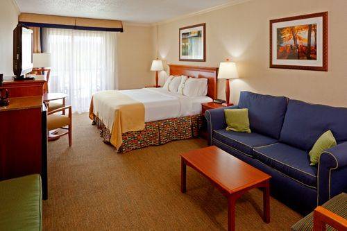 Imagen de la habitación del Hotel Holiday Inn Resort Lake George. Foto 1