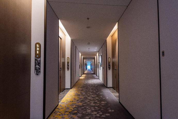 Imagen de los interiores del Hotel Holiday Inn Resort Maoshan Hot Spring. Foto 16