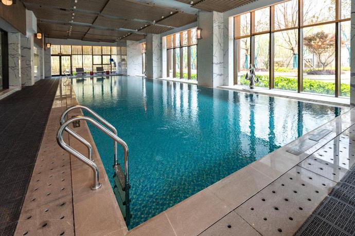Imagen de la piscina del Hotel Holiday Inn Resort Maoshan Hot Spring. Foto 19