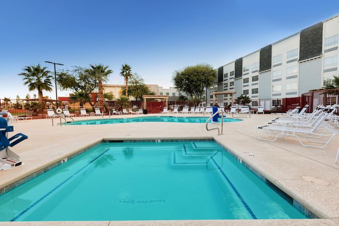 Imagen de la piscina del Hotel Holiday Inn Resort Mesquite. Foto 19