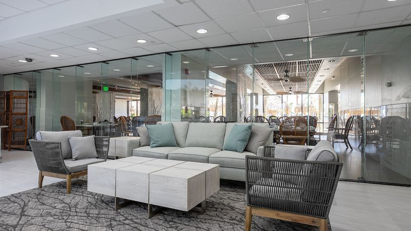 Imagen de los interiores del Hotel Holiday Inn Resort Panama City Beach, an IHG. Foto 16