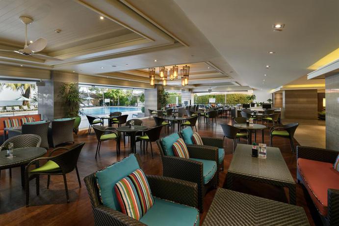 Imagen del bar/restaurante del Hotel Holiday Inn Resort Penang. Foto 3
