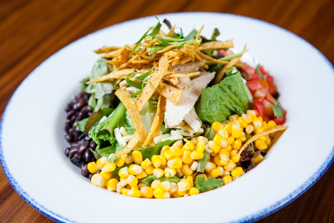 Imagen del bar/restaurante del Hotel Holiday Inn Resort Phuket Surin Beach. Foto 3