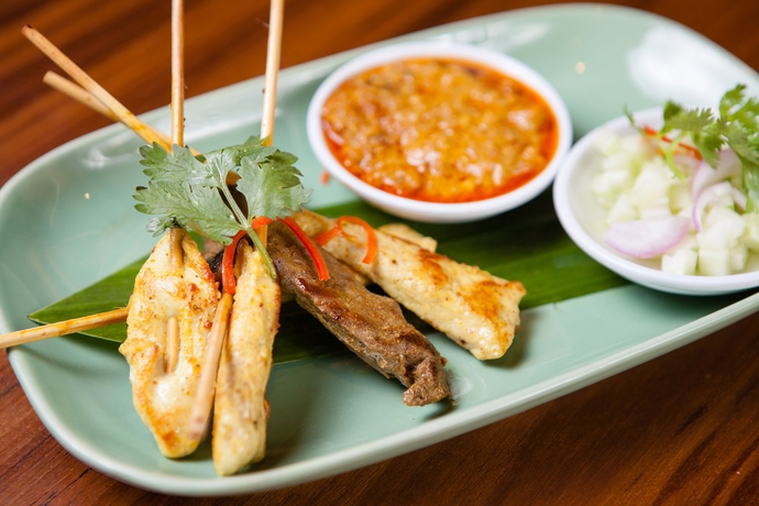 Imagen del bar/restaurante del Hotel Holiday Inn Resort Phuket Surin Beach. Foto 6