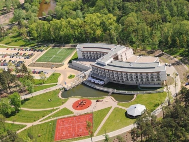 Imagen general del Hotel Holiday Inn Resort Warszawa J&oacute;zef&oacute;w****. Foto 5