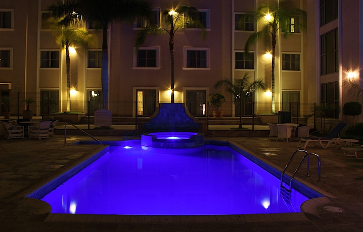 Imagen de la piscina del Hotel Holiday Inn Reynosa Zona Dorada, An Ihg. Foto 15