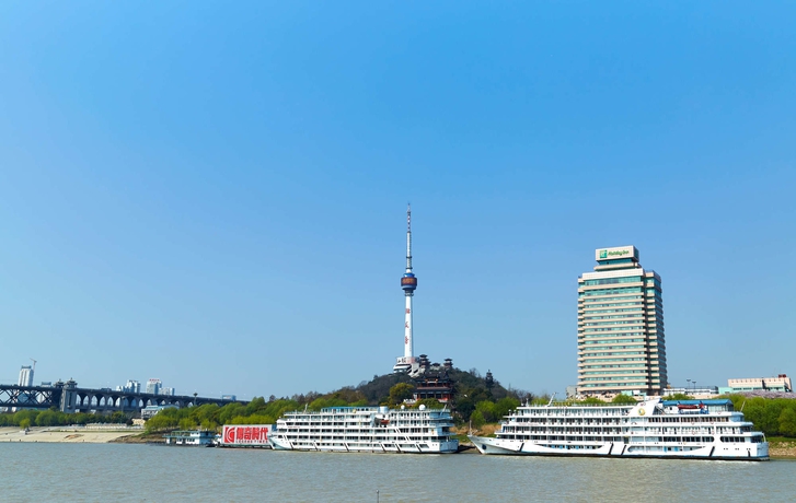 Imagen de los interiores del Hotel Holiday Inn Riverside Wuhan, An Ihg. Foto 11