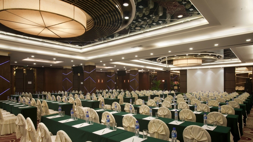 Imagen de los interiores del Hotel Holiday Inn Riverside Wuhan, An Ihg. Foto 15