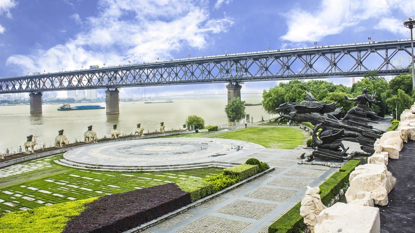 Imagen de los exteriores del Hotel Holiday Inn Riverside Wuhan, An Ihg. Foto 6