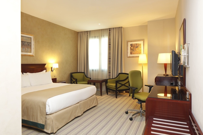 Imagen de la habitación del Hotel Holiday Inn Riyadh-olaya, An Ihg. Foto 3