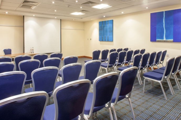 Imagen de los interiores del Hotel Holiday Inn Rochester Chatham, An Ihg. Foto 12