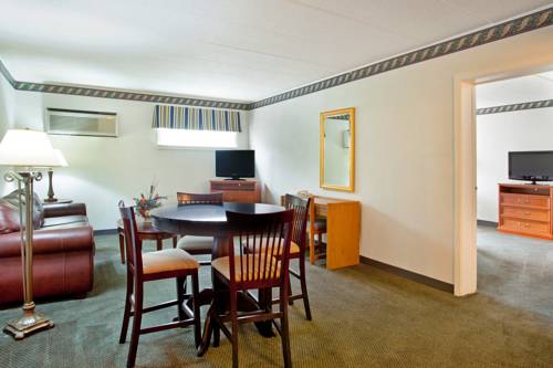 Imagen de la habitación del Hotel Holiday Inn Rockford. Foto 5
