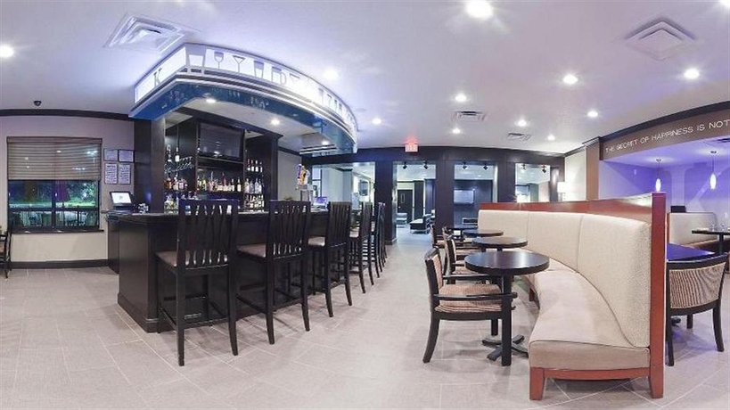 Imagen del bar/restaurante del Hotel Holiday Inn San Antonio N - Stone Oak Area, An Ihg. Foto 3