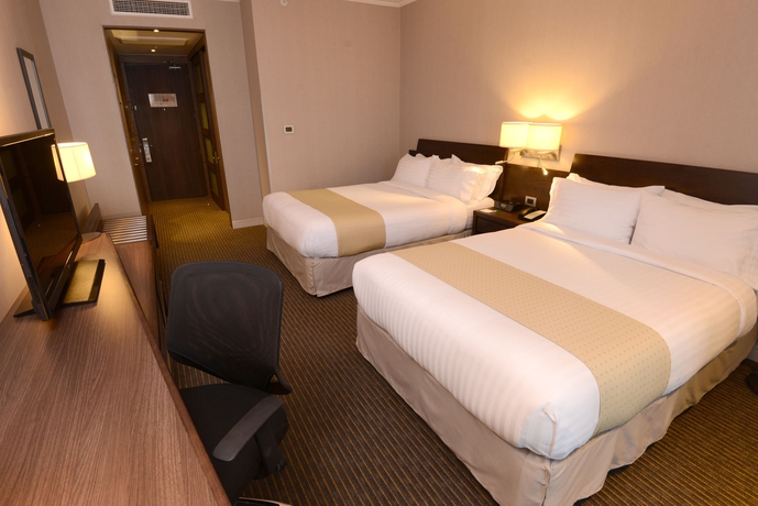 Imagen de la habitación del Hotel Holiday Inn Santiago - Airport Terminal. Foto 6