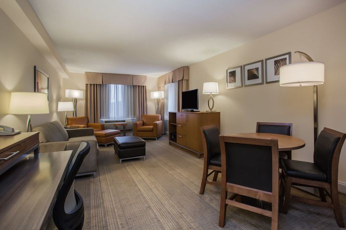 Imagen de la habitación del Hotel Holiday Inn Saratoga Springs, An Ihg. Foto 10