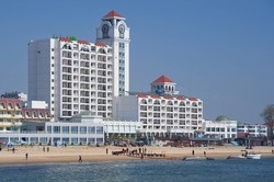 Imagen general del Hotel Holiday Inn Sea View Qinhuangdao. Foto 1
