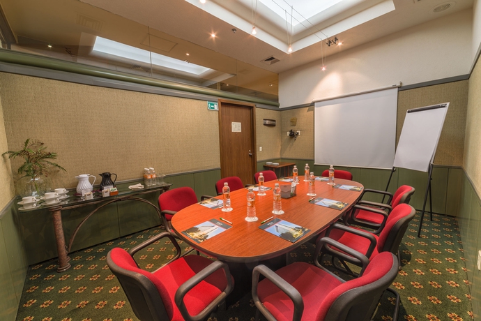 Imagen de los interiores del Hotel Holiday Inn Select - Guadalajara. Foto 4