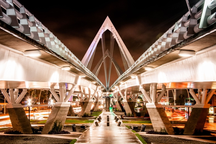 Imagen de los exteriores del Hotel Holiday Inn Select - Guadalajara. Foto 3