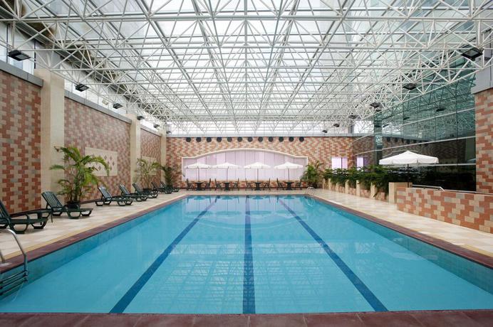Imagen de la piscina del Hotel Holiday Inn Shanghai Pudong, An Ihg. Foto 10