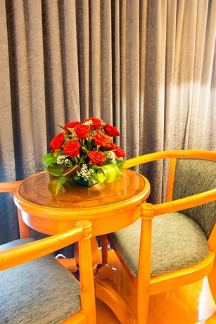Imagen de los interiores del Hotel Holiday Inn Sharjah. Foto 7
