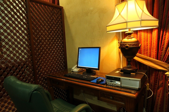 Imagen de los interiores del Hotel Holiday Inn Sharjah. Foto 9