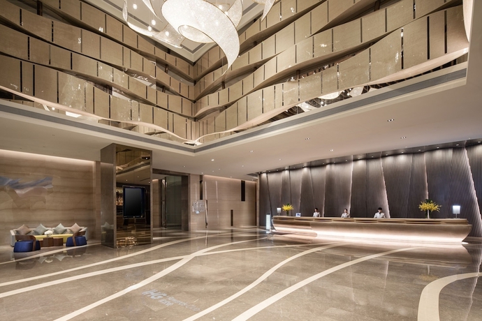 Imagen de los interiores del Hotel Holiday Inn Shunde. Foto 17